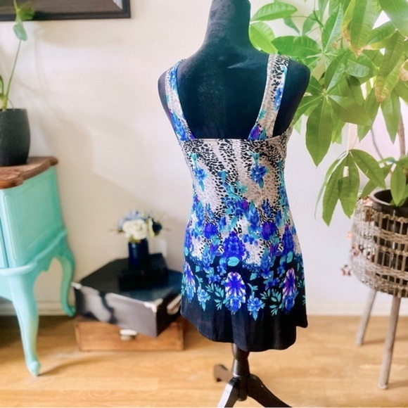 🏷️ 4/$25 Boho Chic Animal Floral Print Beaded V-Neck Sleeveless Tunic Top - Picture 3 of 6